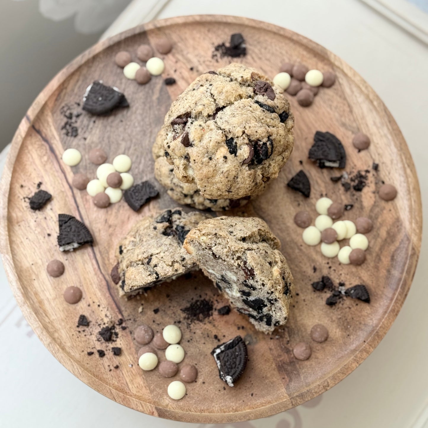 Oreo white & chocolate chip Cookie