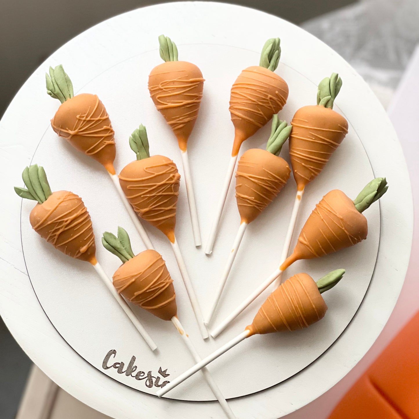 Karotten Cakepops (bis 11.4 erhältlich!)