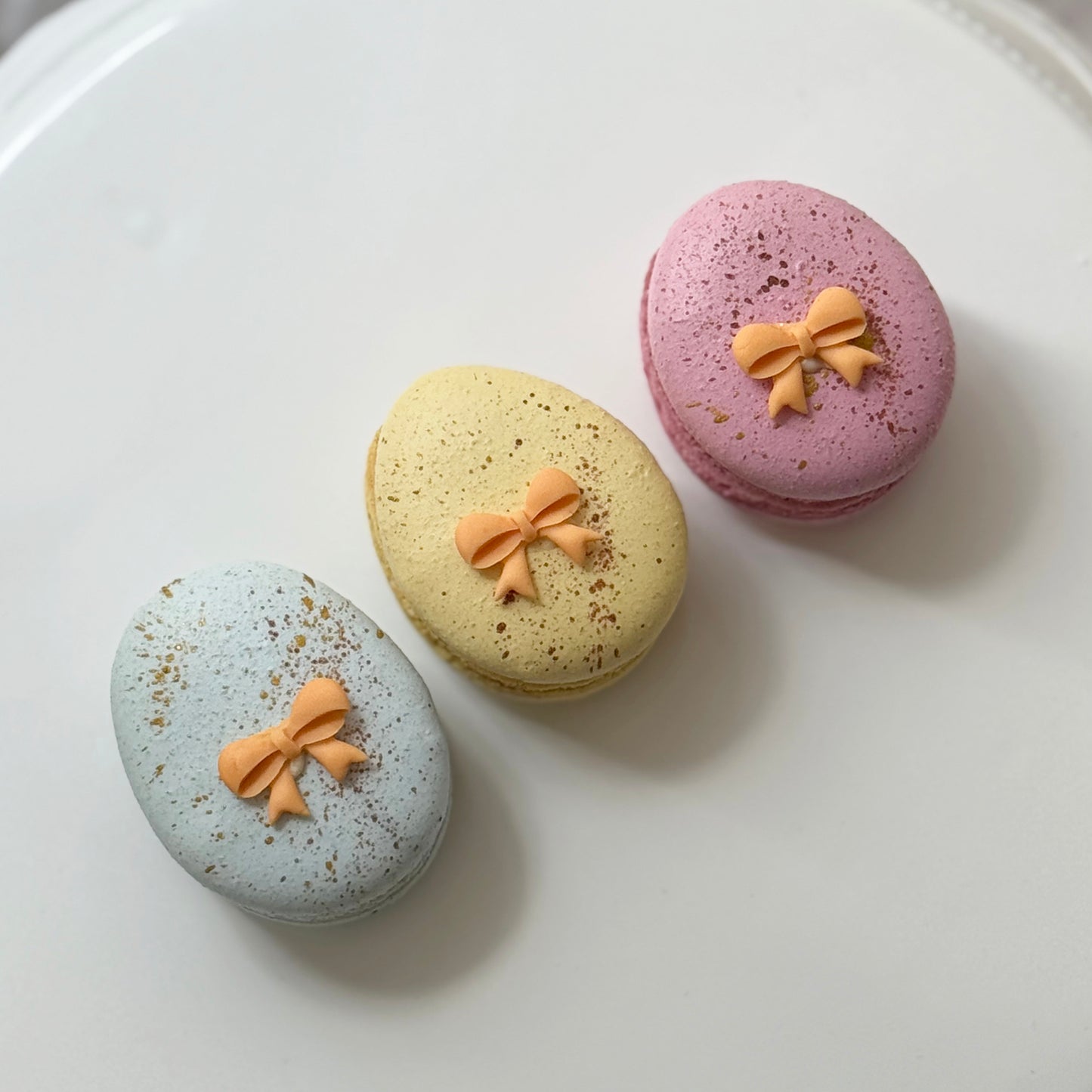 Ostermacaron "Osterei" (ab 8.4. lieferbar)
