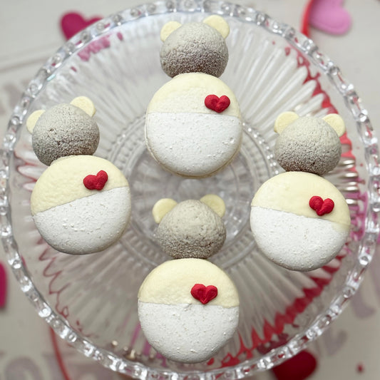 Bärli Macarons (Vanille Erdbeer) - VON 10.2.-14.2. ERHÄLTLICH!