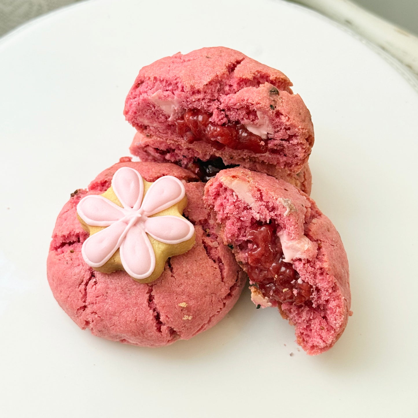 Cookie Erdbeer mit Erdbeerschoko & Erdbeerfüllung
