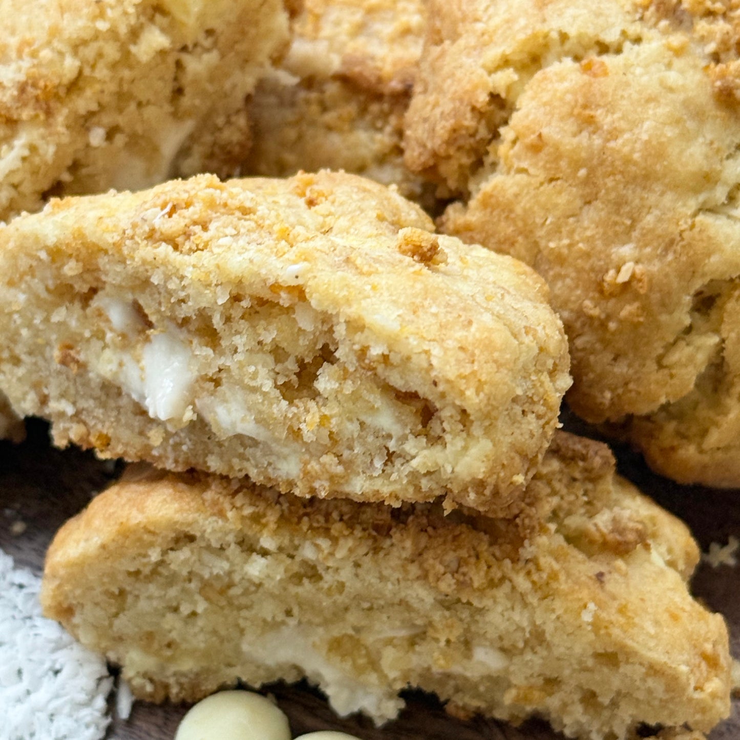 Cookie Kokos mit Cornflakes-Crunch & Kokos-Mandelfüllung