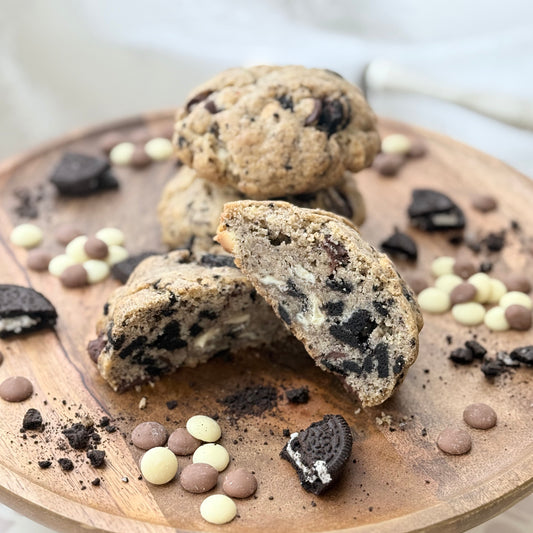 Oreo white & chocolate chip Cookie